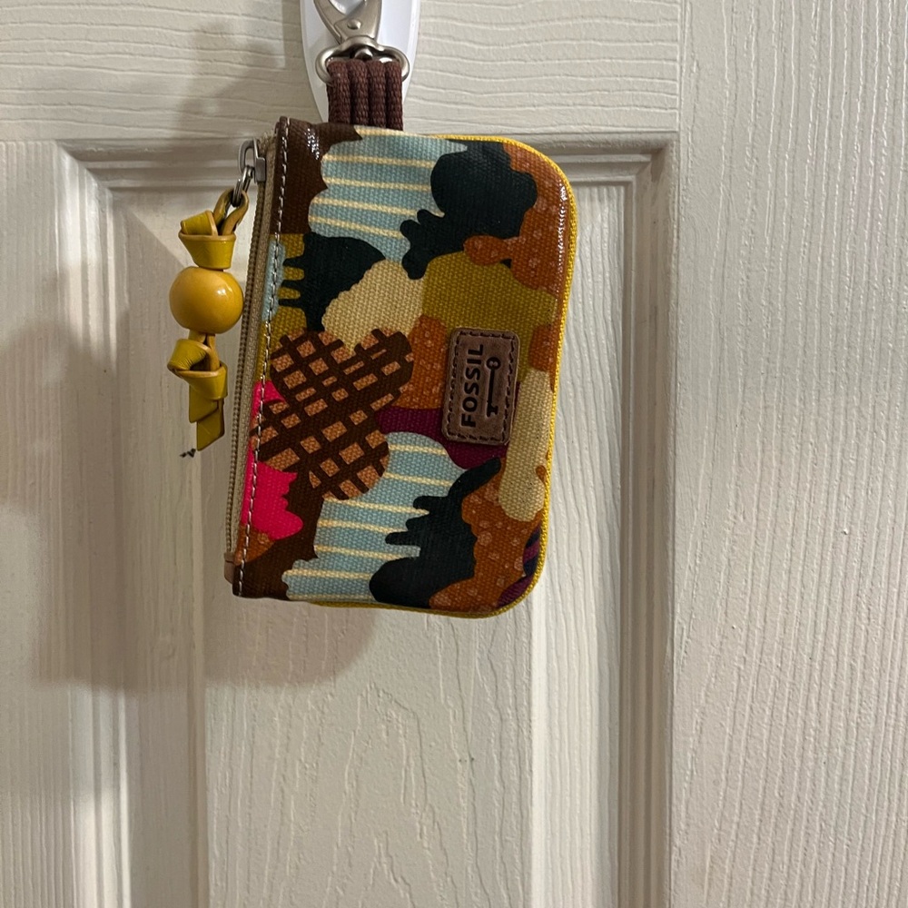 Fossil wristlet